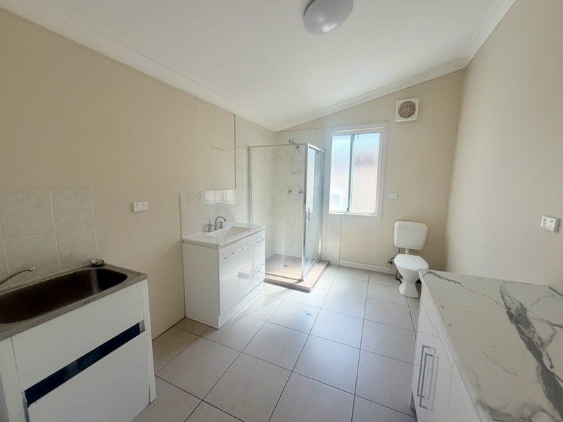 14 Irvine Street TAMWORTH 8