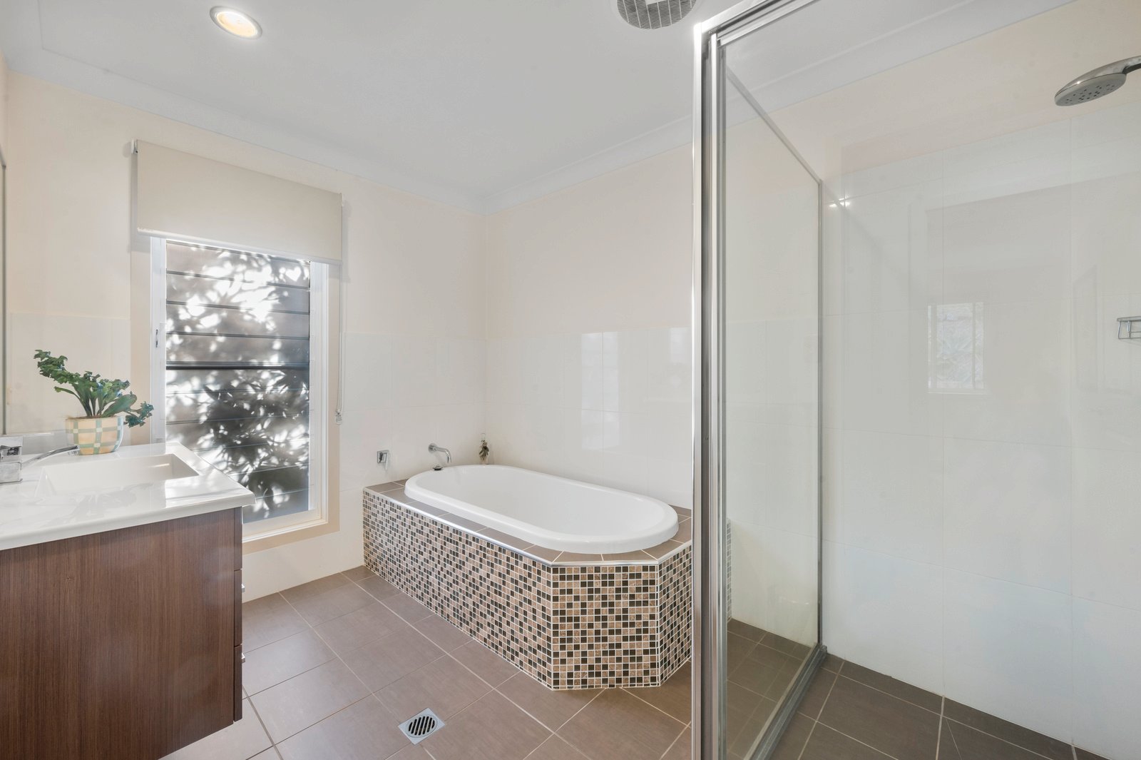 14 Jacklyn Close BOAMBEE 24