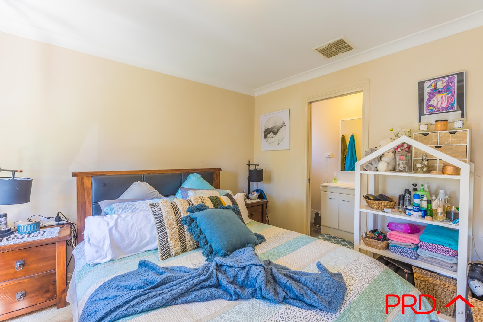 14 James Place TAMWORTH 6