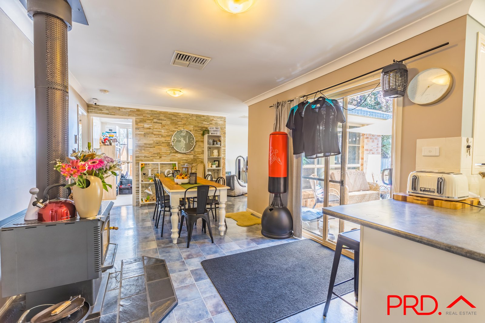 14 James Place TAMWORTH 8
