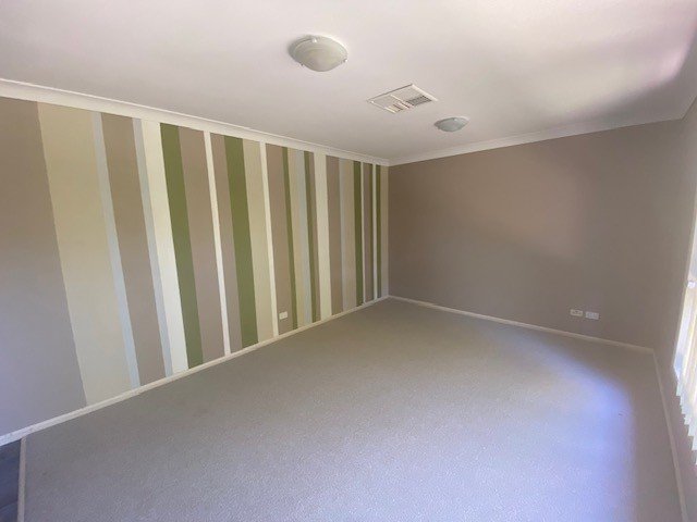 14 James Place TAMWORTH 2