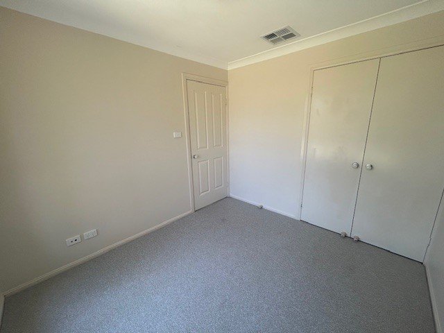 14 James Place TAMWORTH 7