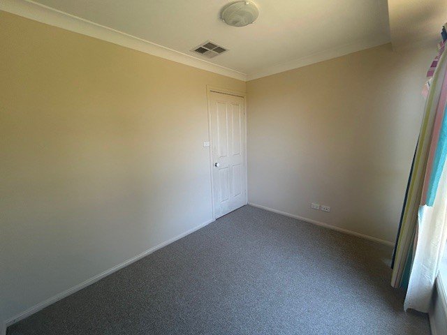 14 James Place TAMWORTH 8