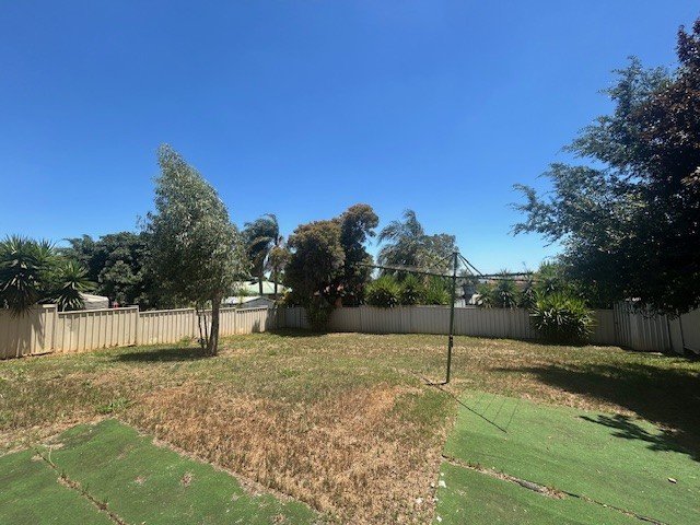14 James Place TAMWORTH 9