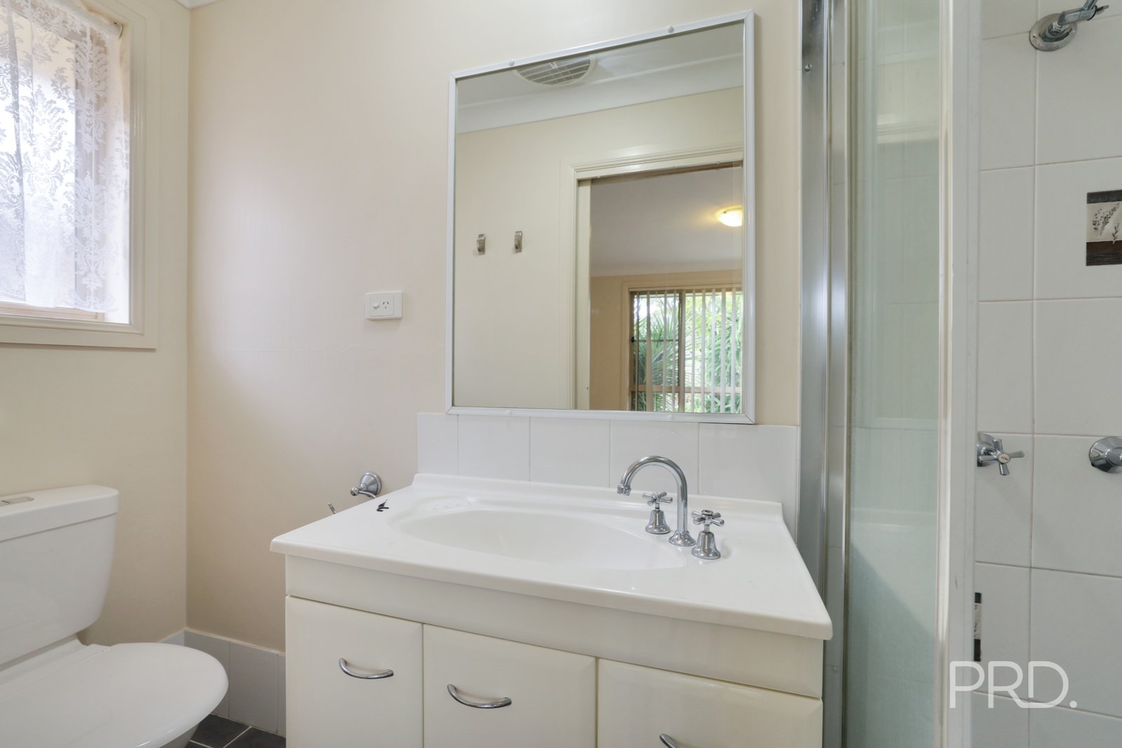 14 James Place TAMWORTH 9
