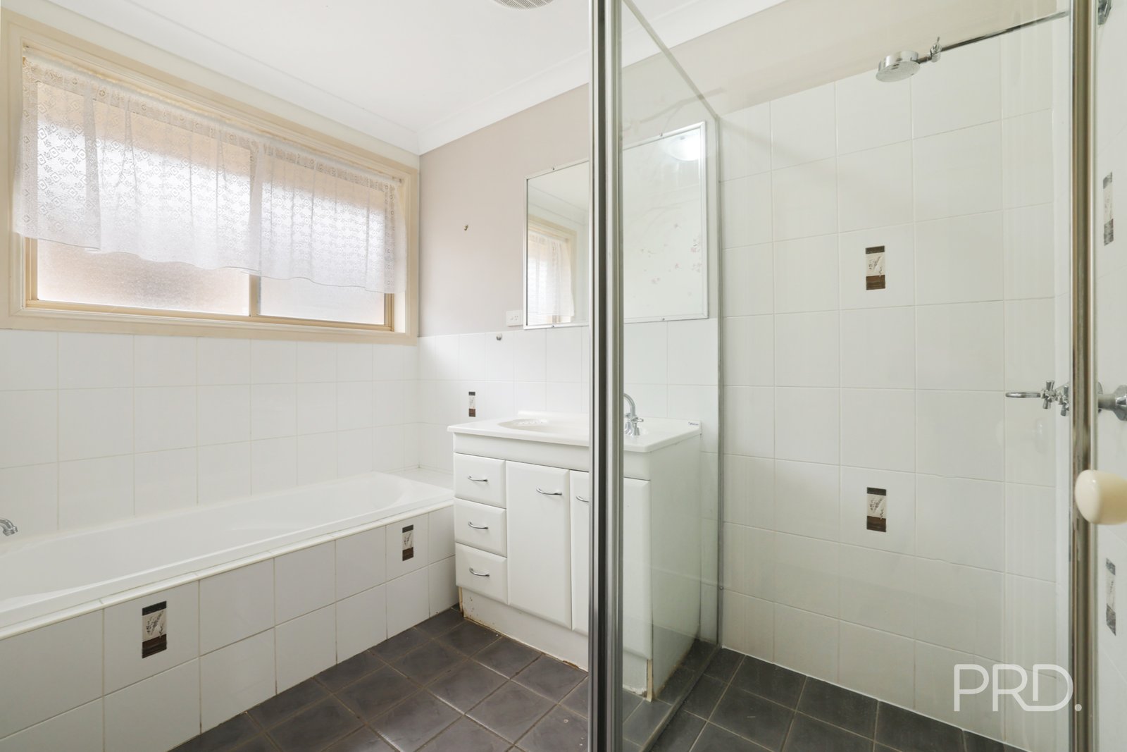 14 James Place TAMWORTH 10