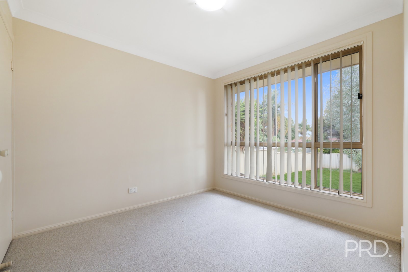 14 James Place TAMWORTH 18