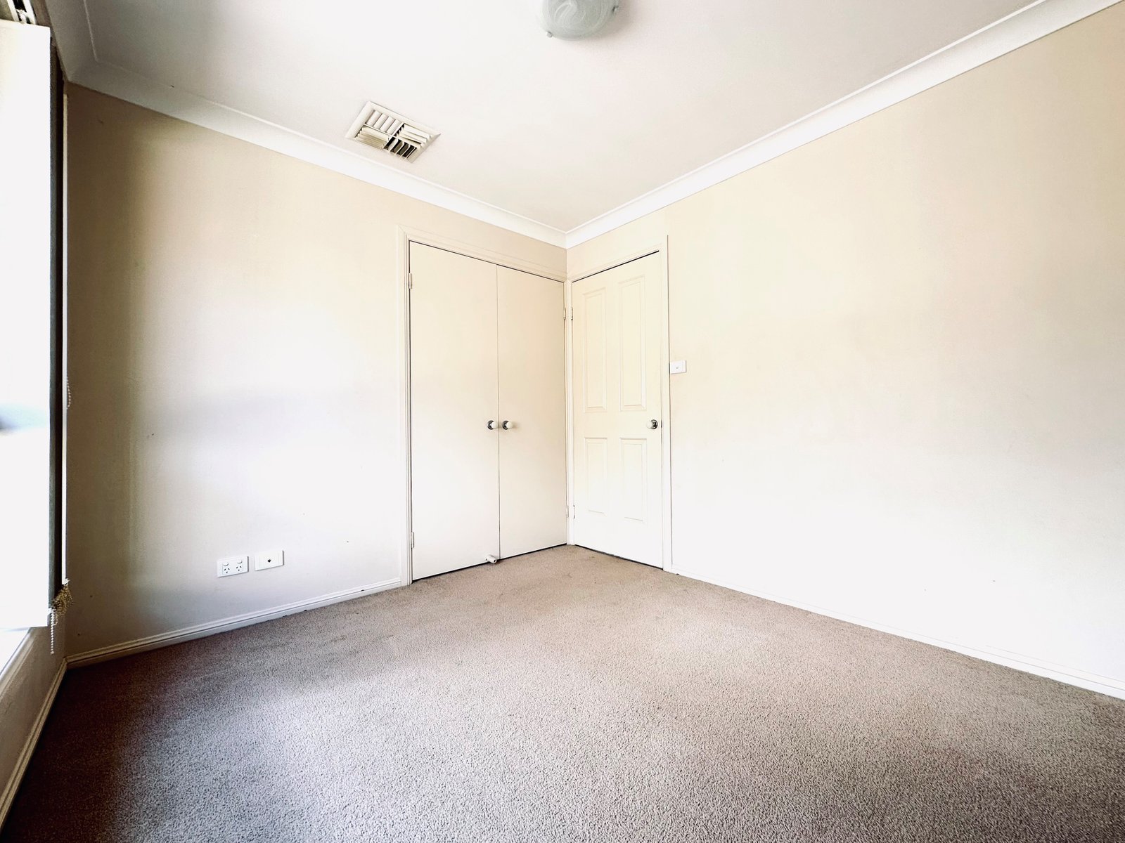 14 James Place TAMWORTH 7