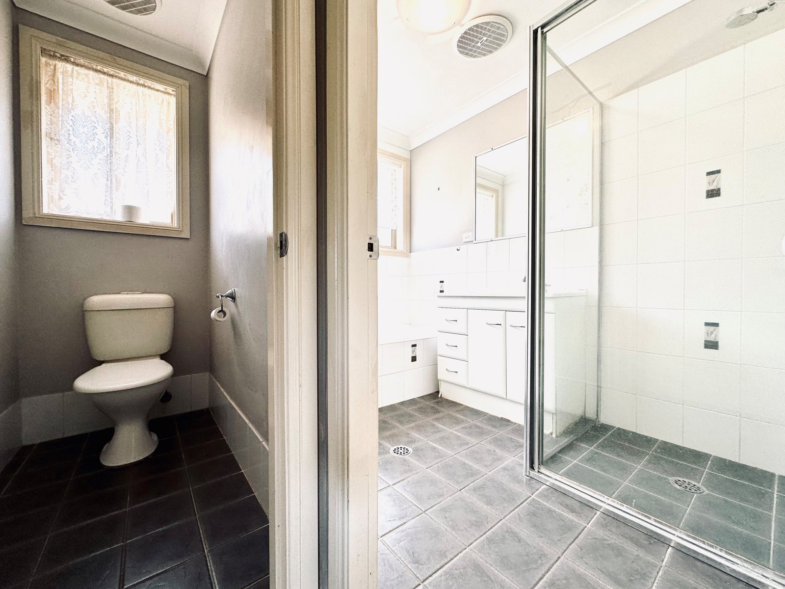 14 James Place TAMWORTH 8