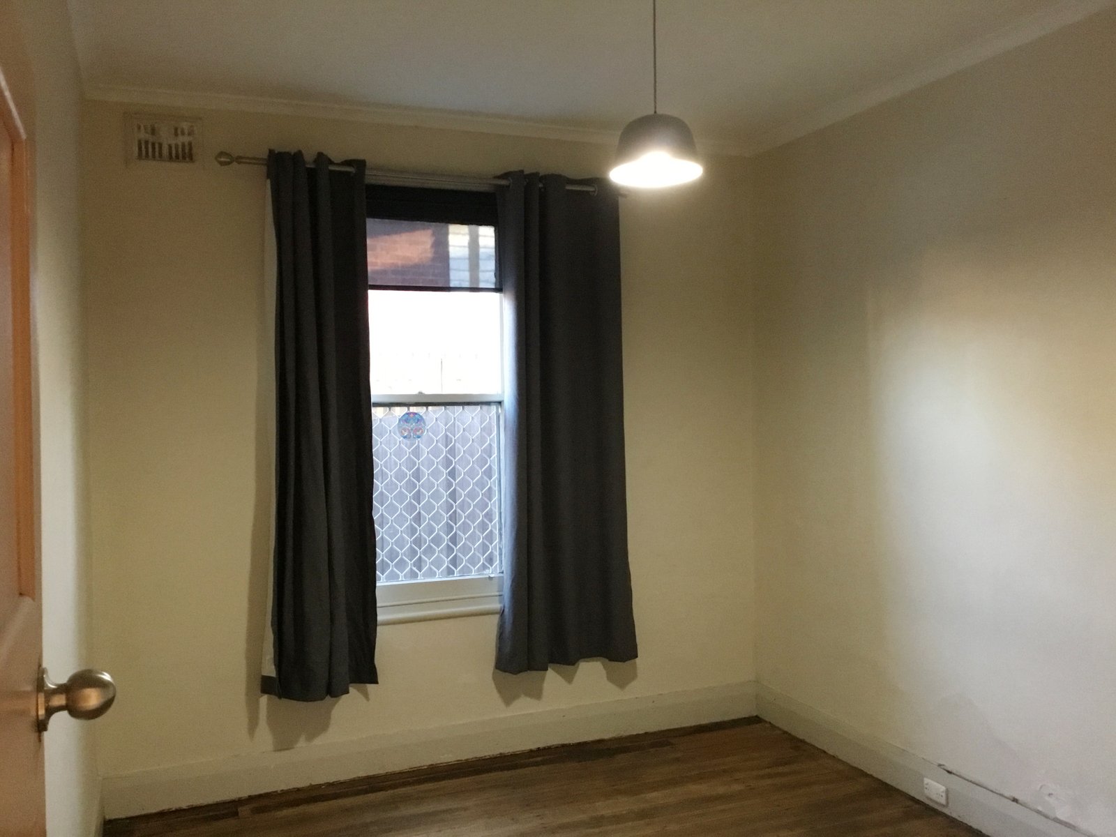 14 JENNINGS Street NEW TOWN 7