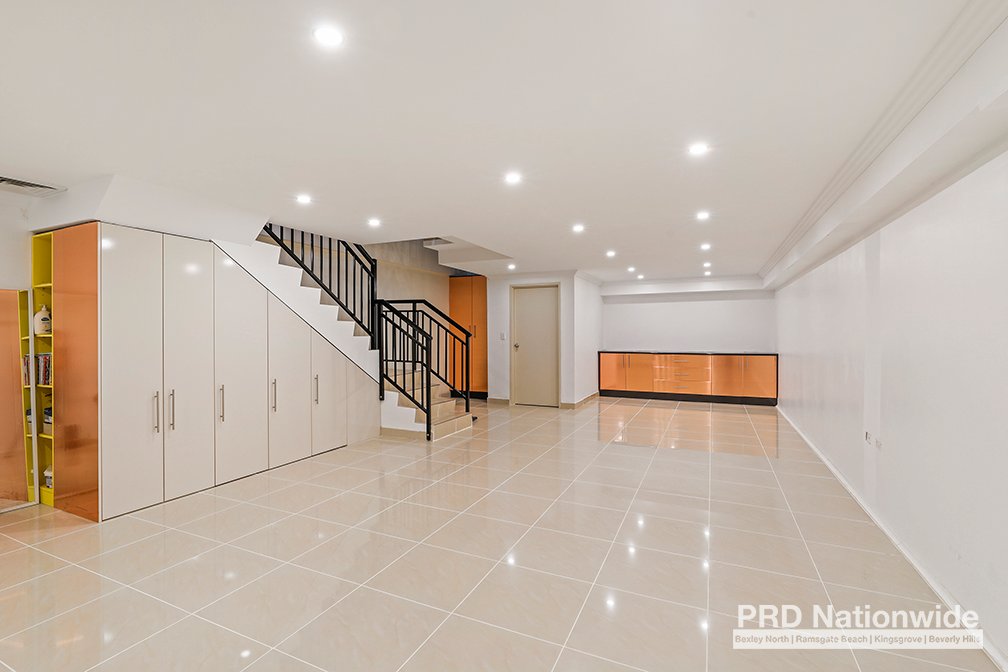 14 John Marie Place ROSELANDS 5