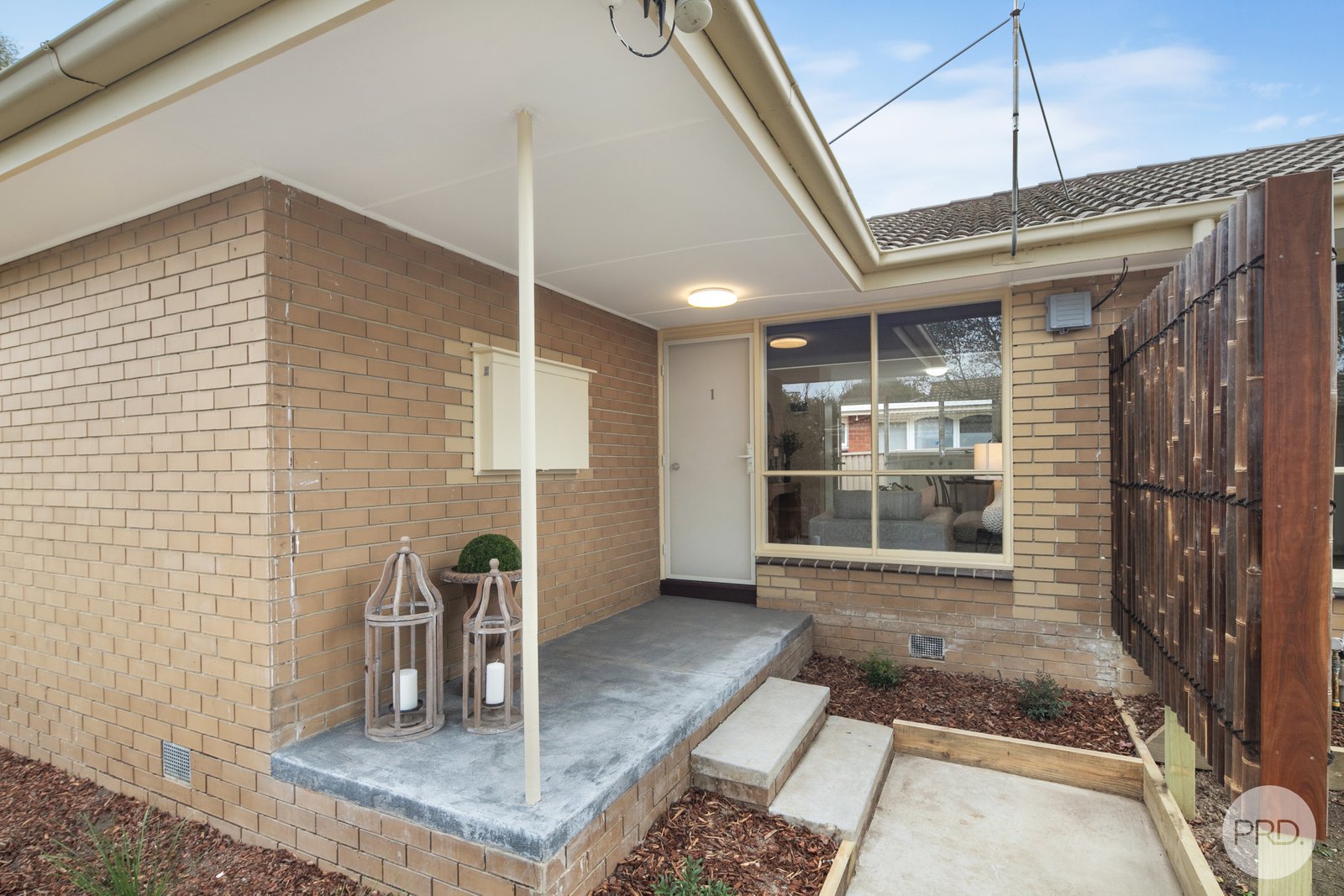 1/4 John Street WENDOUREE 8