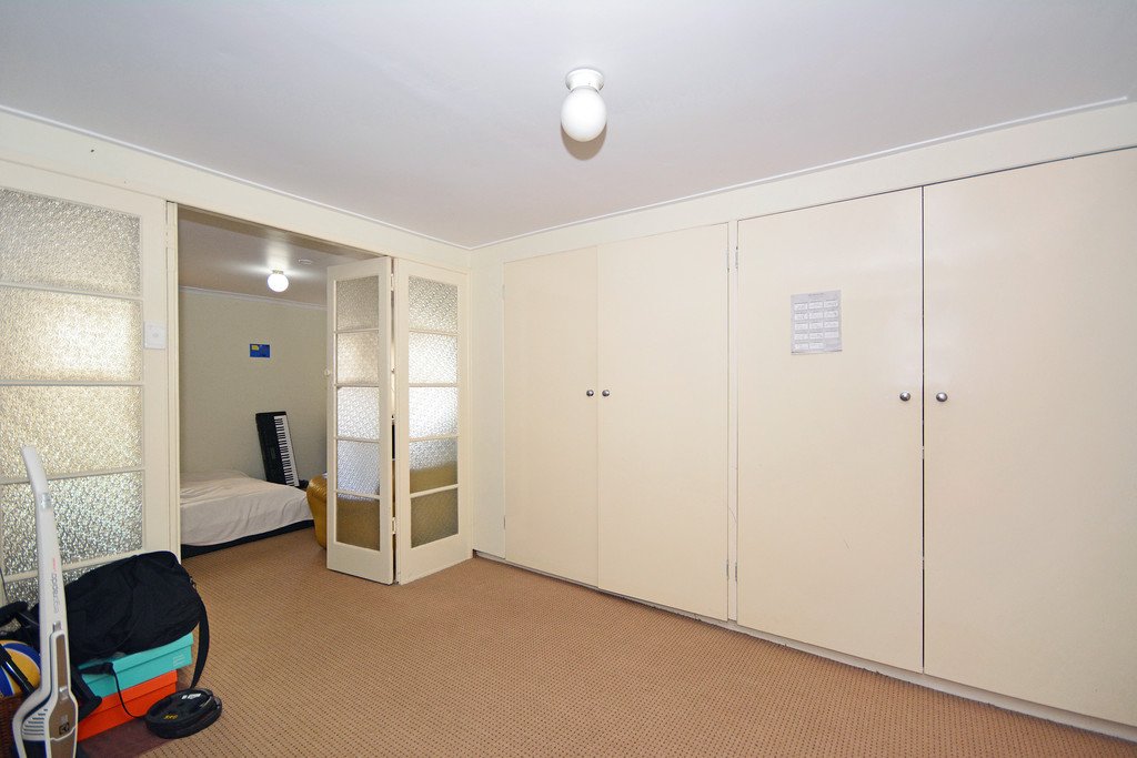 1/4 Johnston Street BILINGA 7