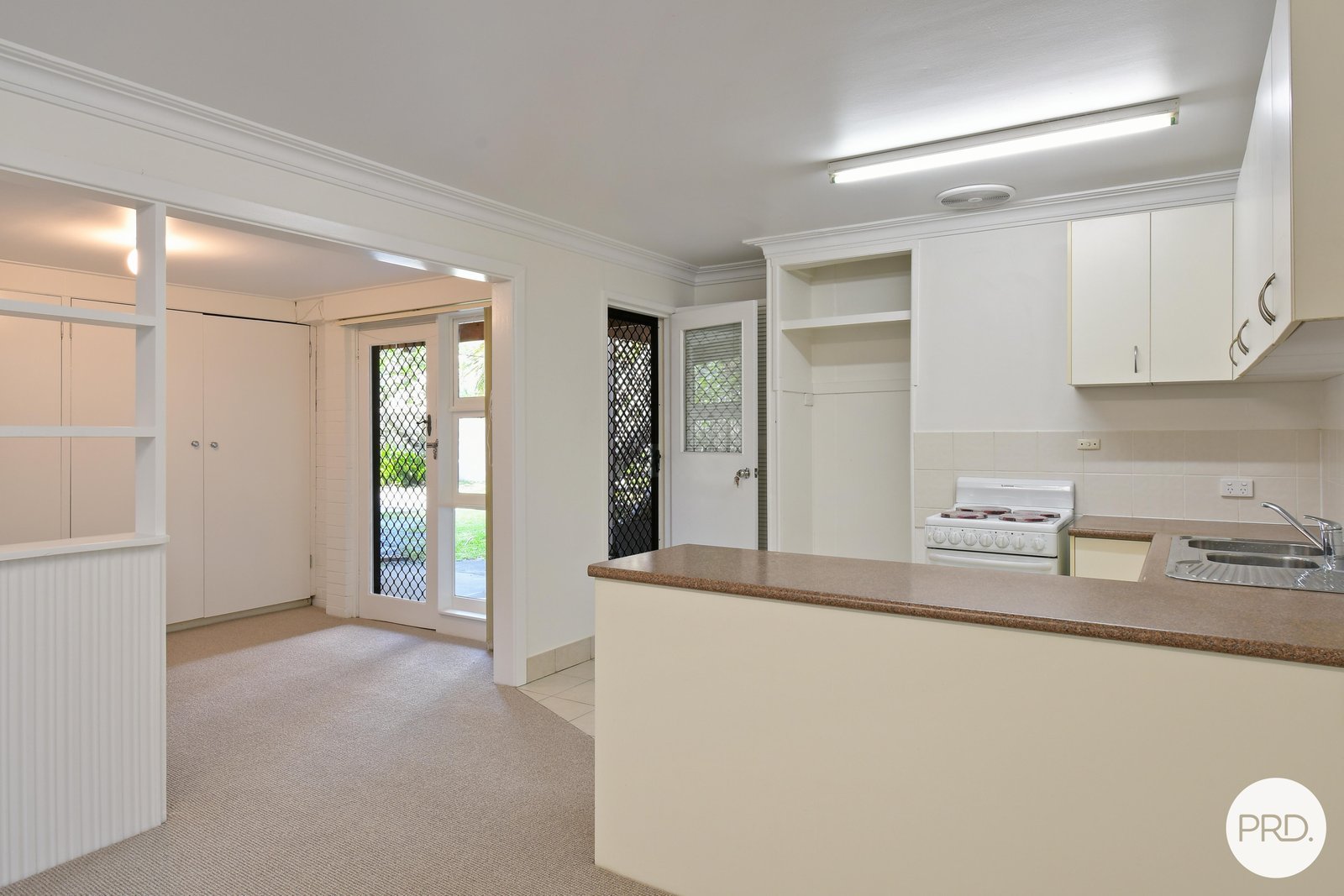 1/4 Johnston Street BILINGA 4