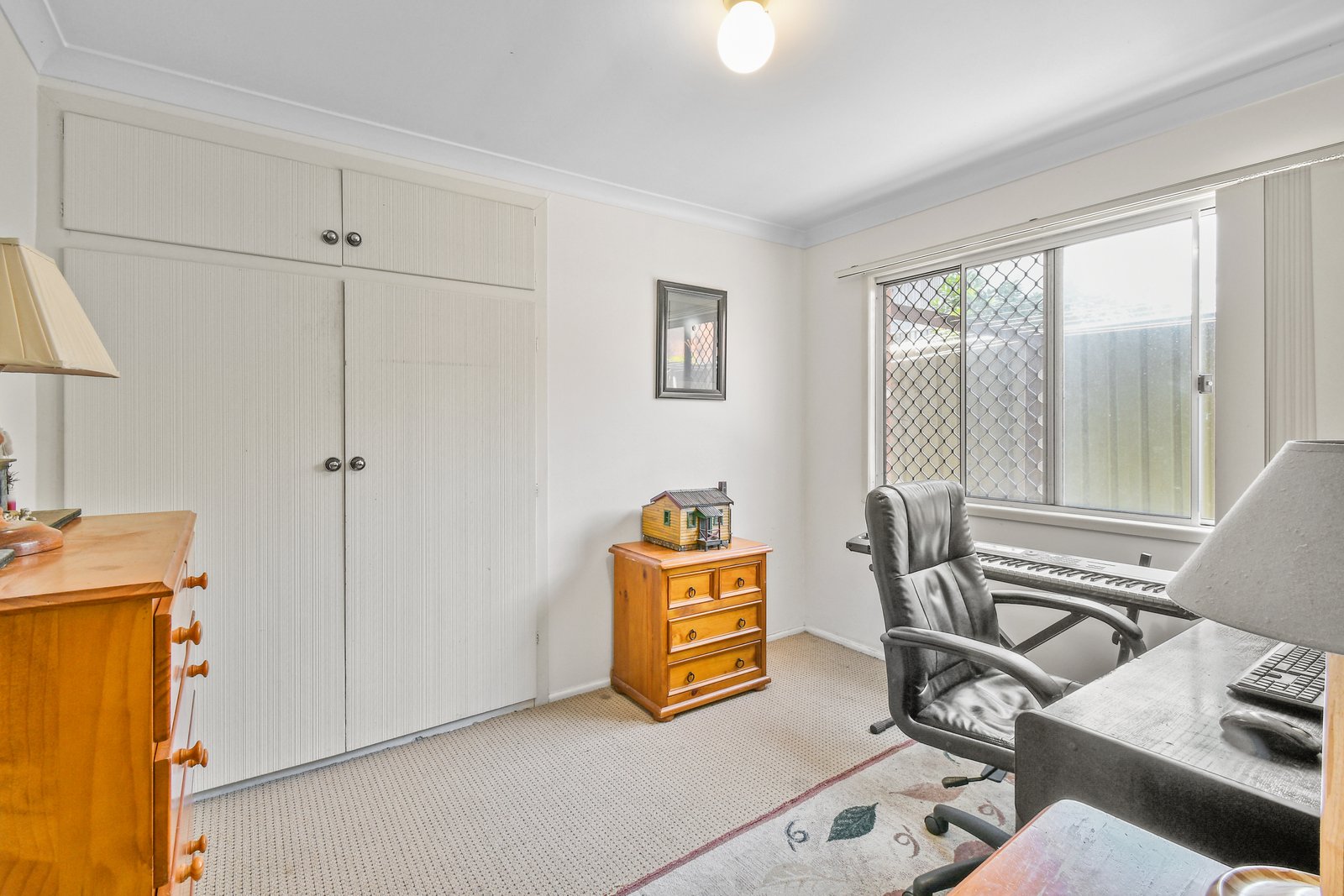 1/4 Johnston Street BILINGA 9