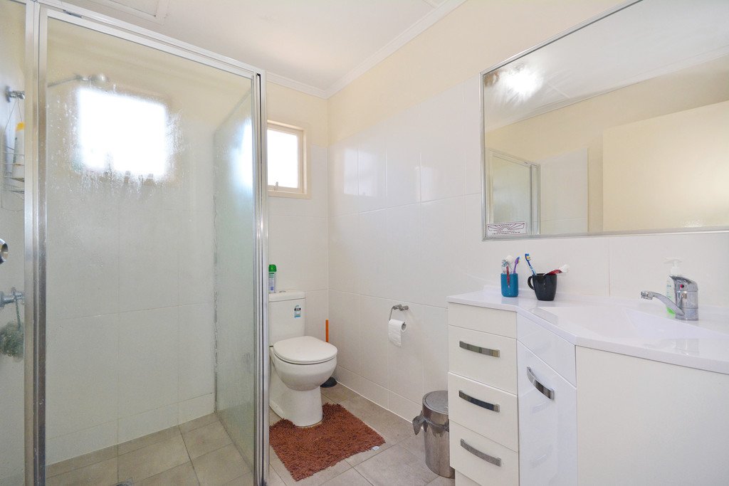 1/4 Johnston Street BILINGA 5