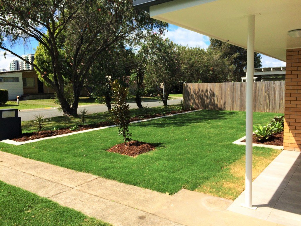 14 Joy Ave BURLEIGH HEADS 2