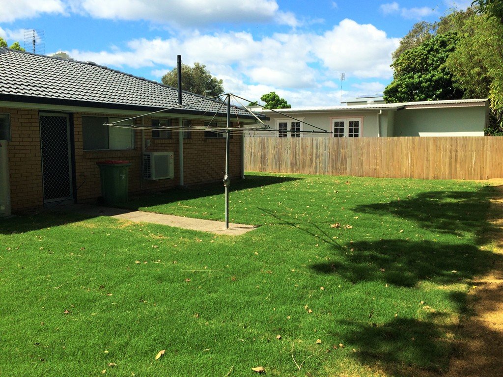 14 Joy Ave BURLEIGH HEADS 3