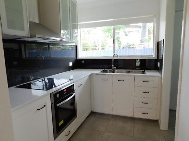 14 Joy Ave BURLEIGH HEADS 8