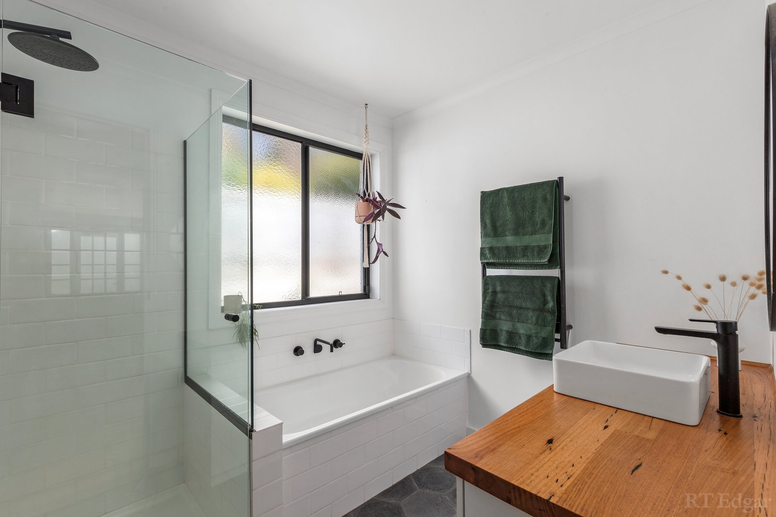 Real Estate and Property in 1/4 Kalinga Road, Ocean Grove, VIC