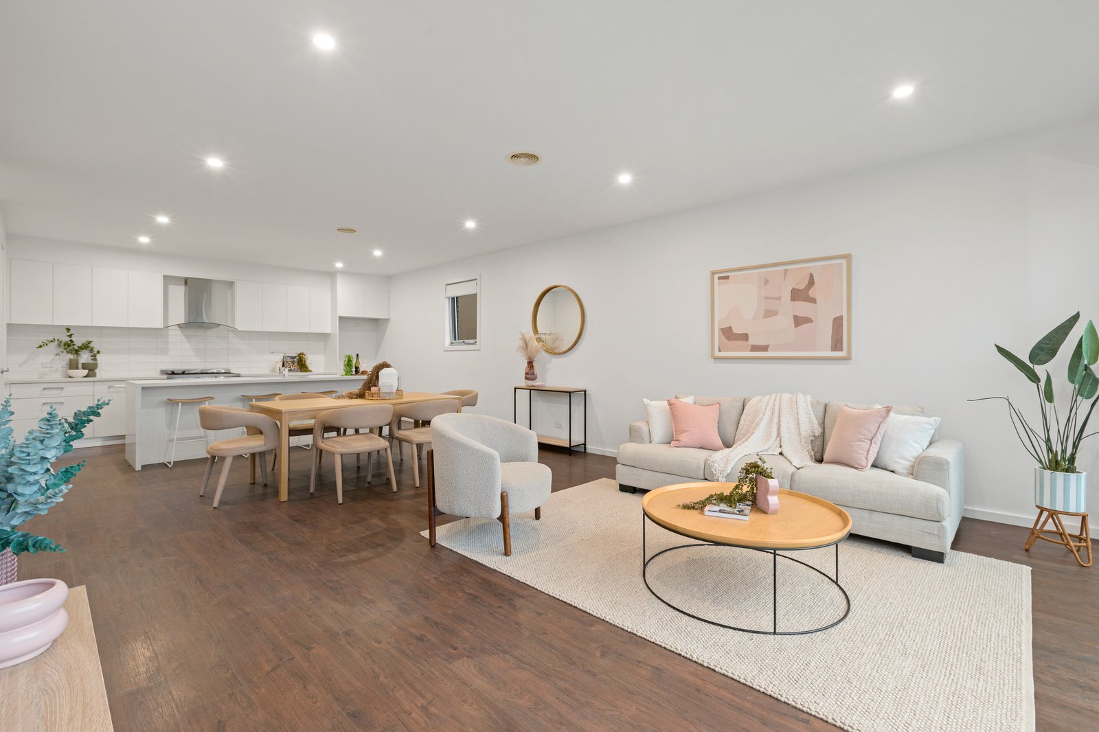 Gallery: 1/4 Keith Avenue