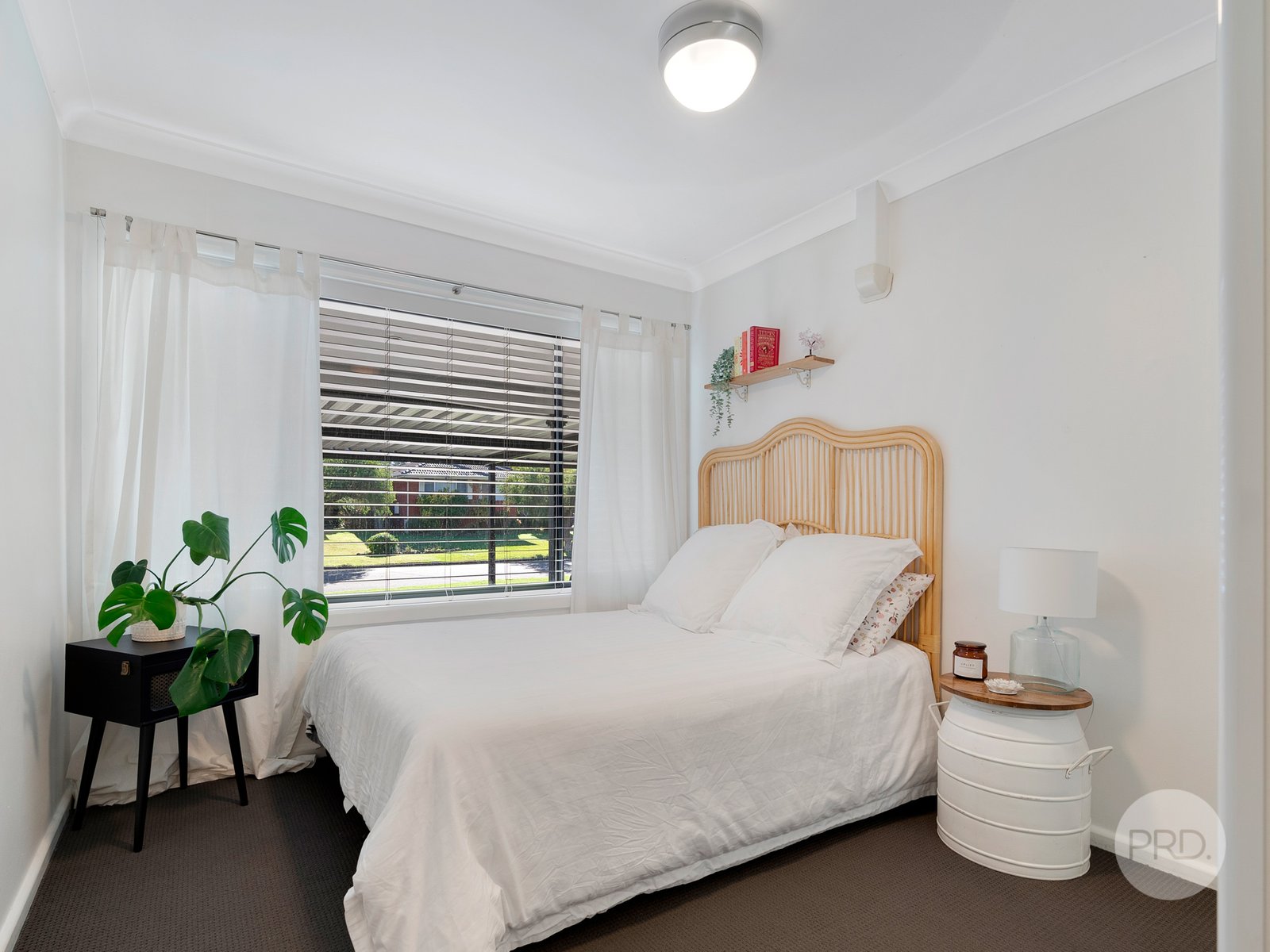 14 Kennedy Drive SOUTH PENRITH 9