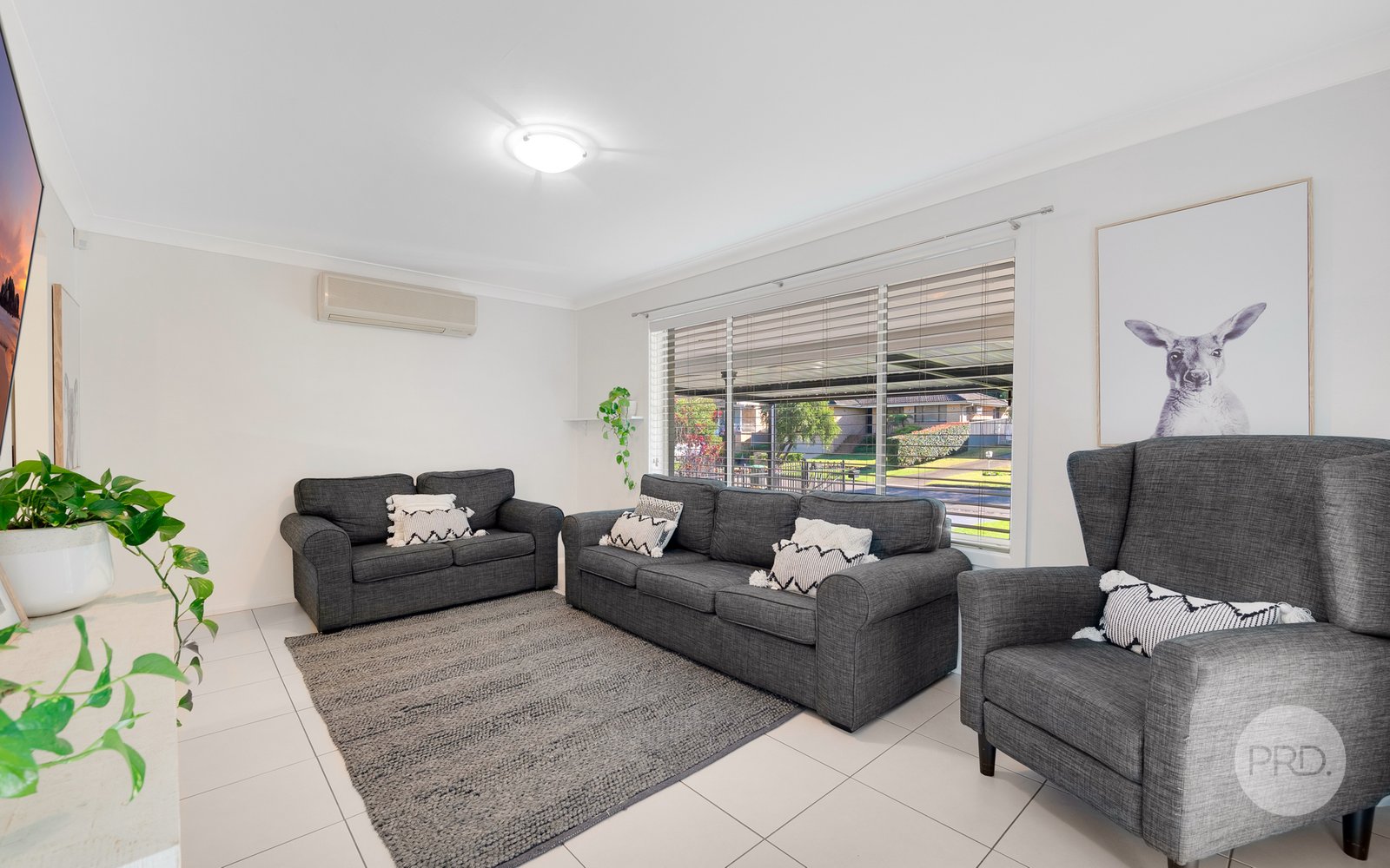 14 Kennedy Drive SOUTH PENRITH 3