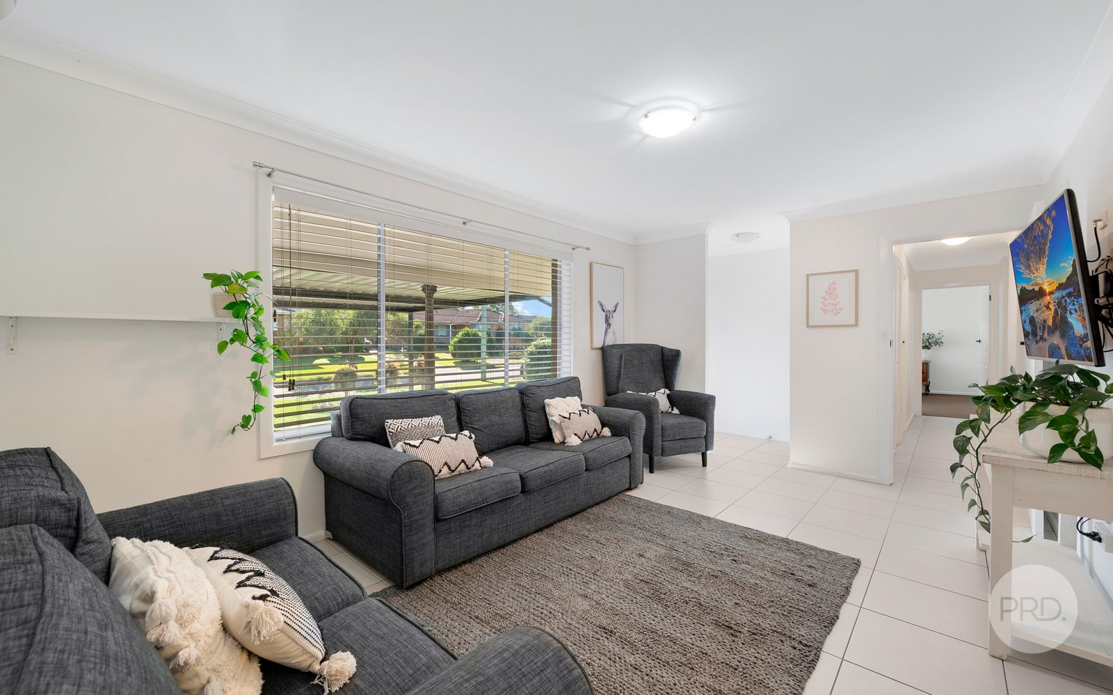 14 Kennedy Drive SOUTH PENRITH 4