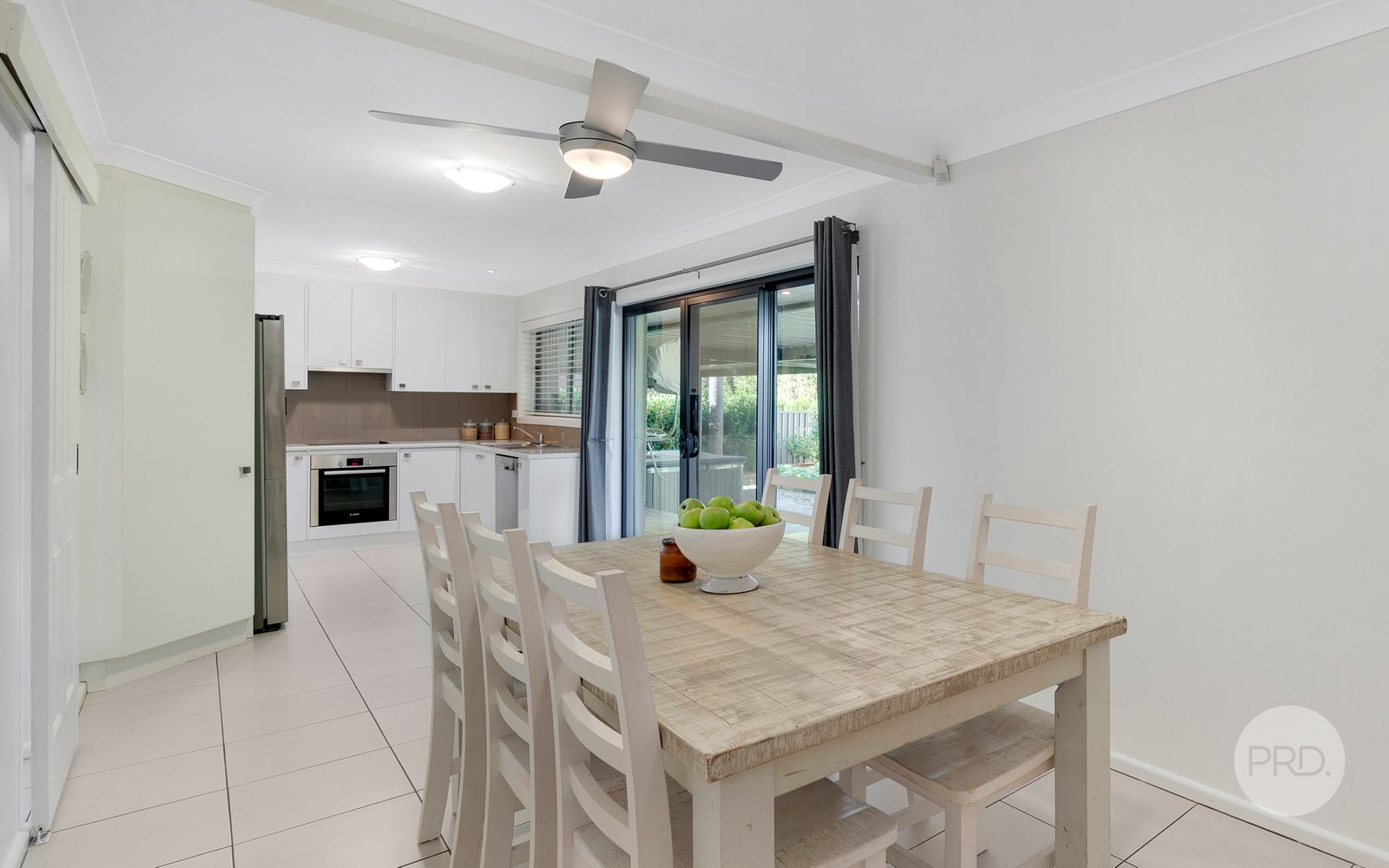 14 Kennedy Drive SOUTH PENRITH 5