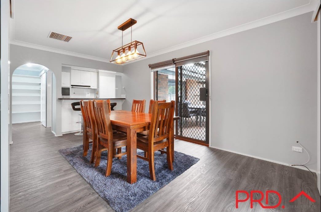 14 Kinarra Street SOUTH TAMWORTH 13