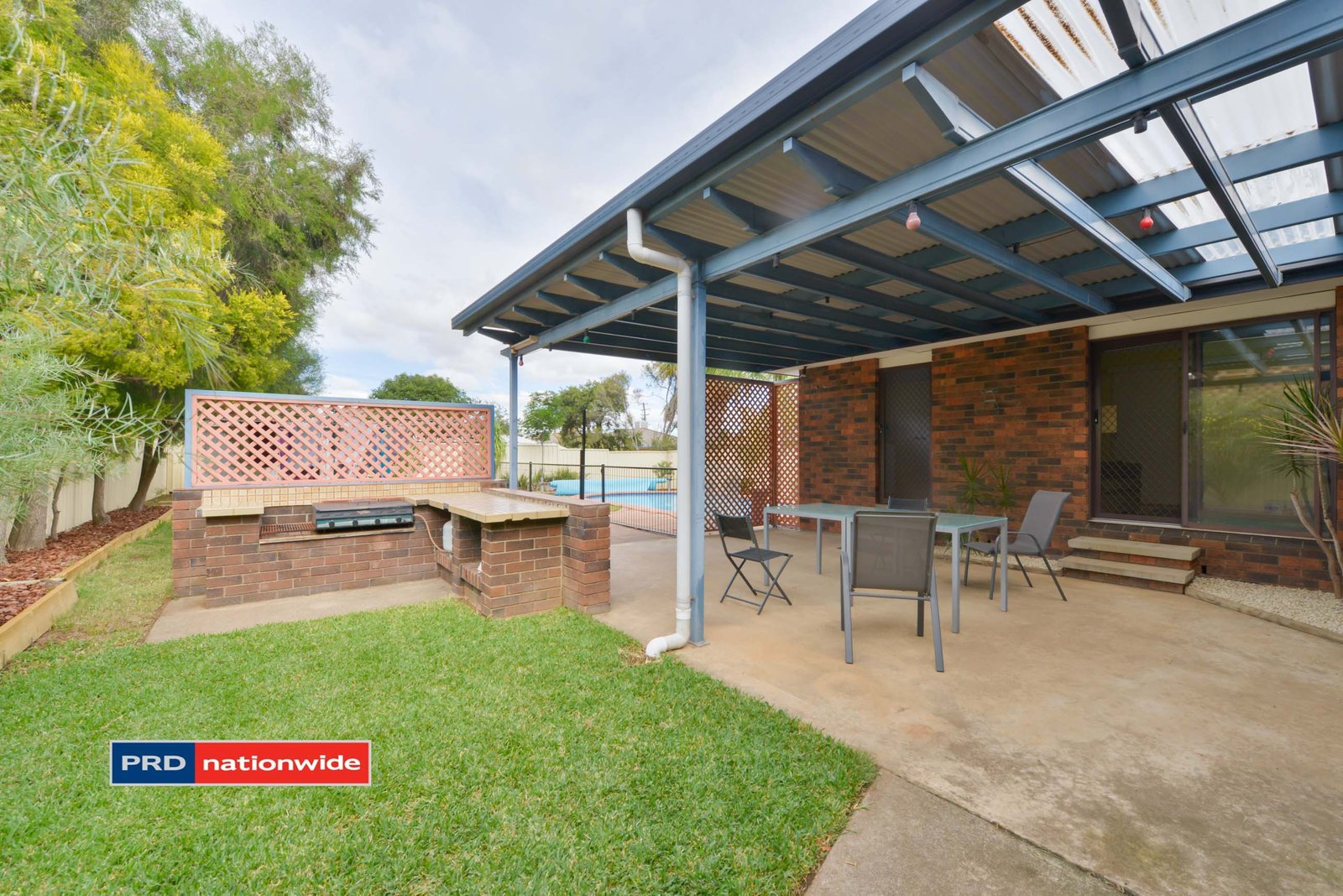 14 Kinarra Street TAMWORTH 2