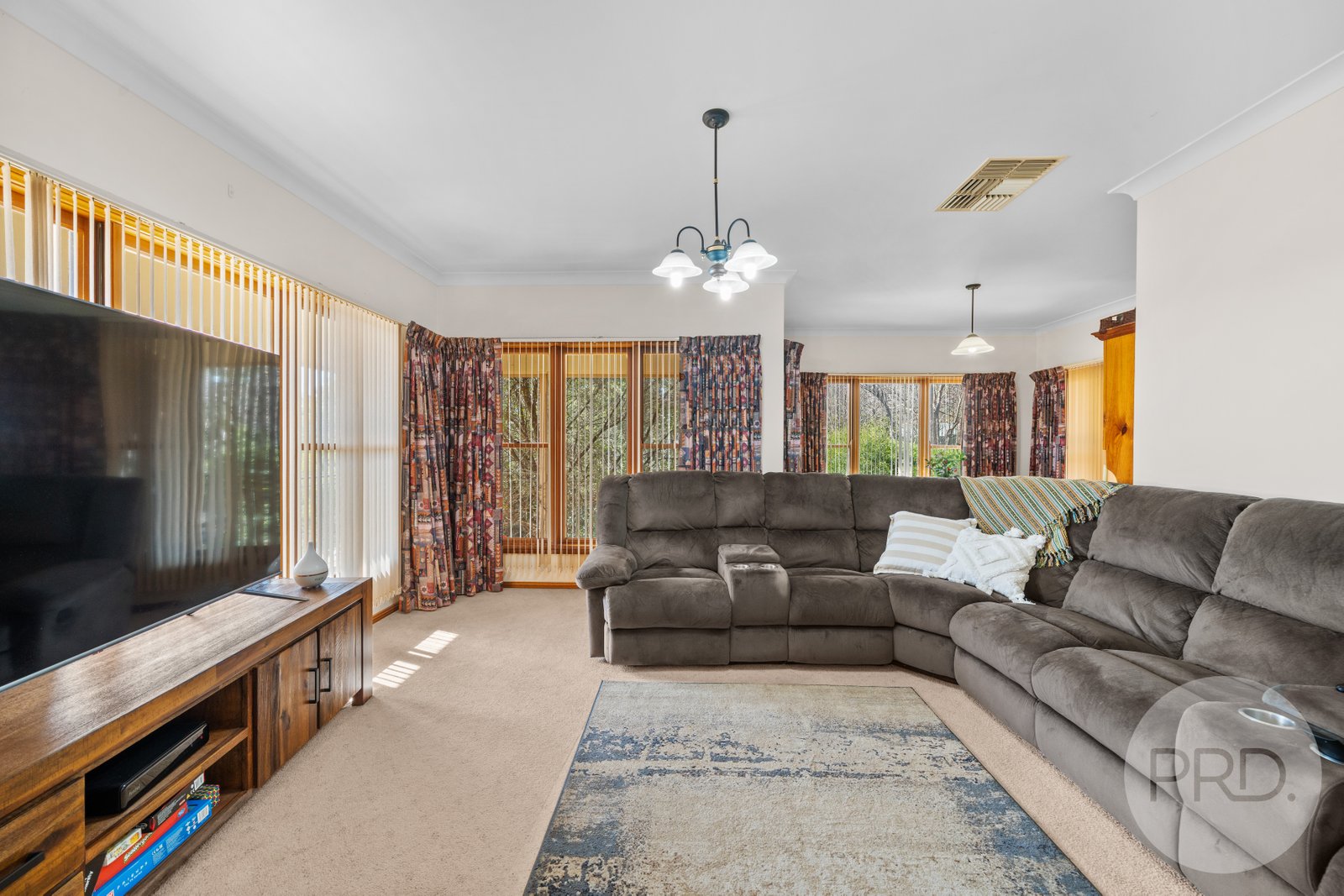 14 Kincora Place BOURKELANDS 4