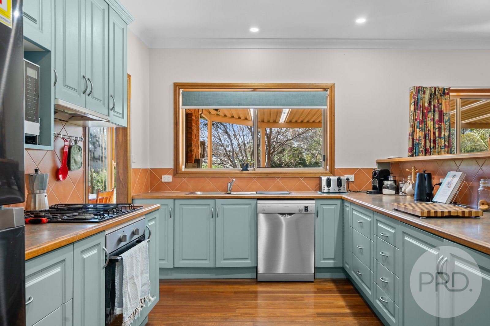 14 Kincora Place BOURKELANDS 8