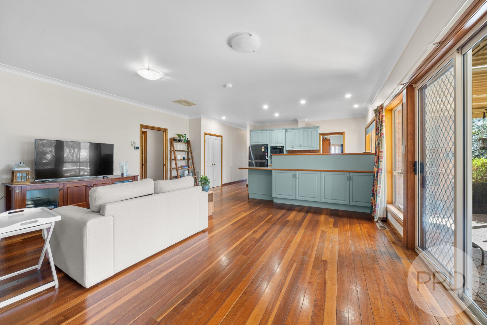 14 Kincora Place BOURKELANDS 11