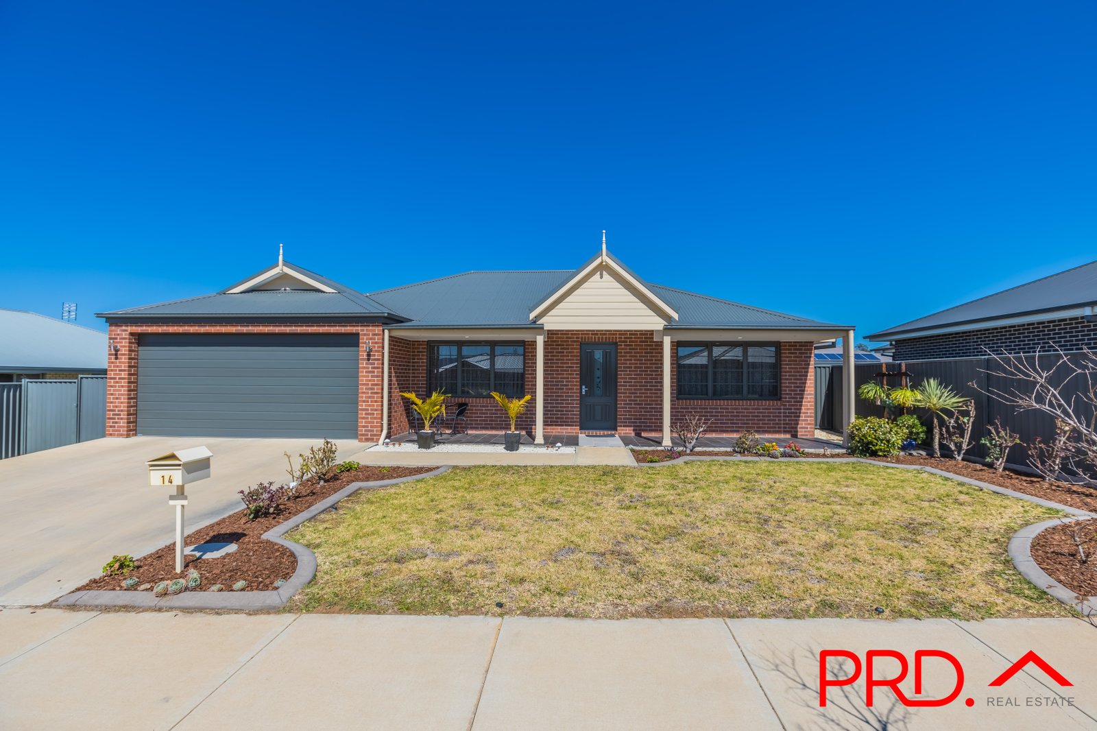 14 Kingham Street TAMWORTH 2