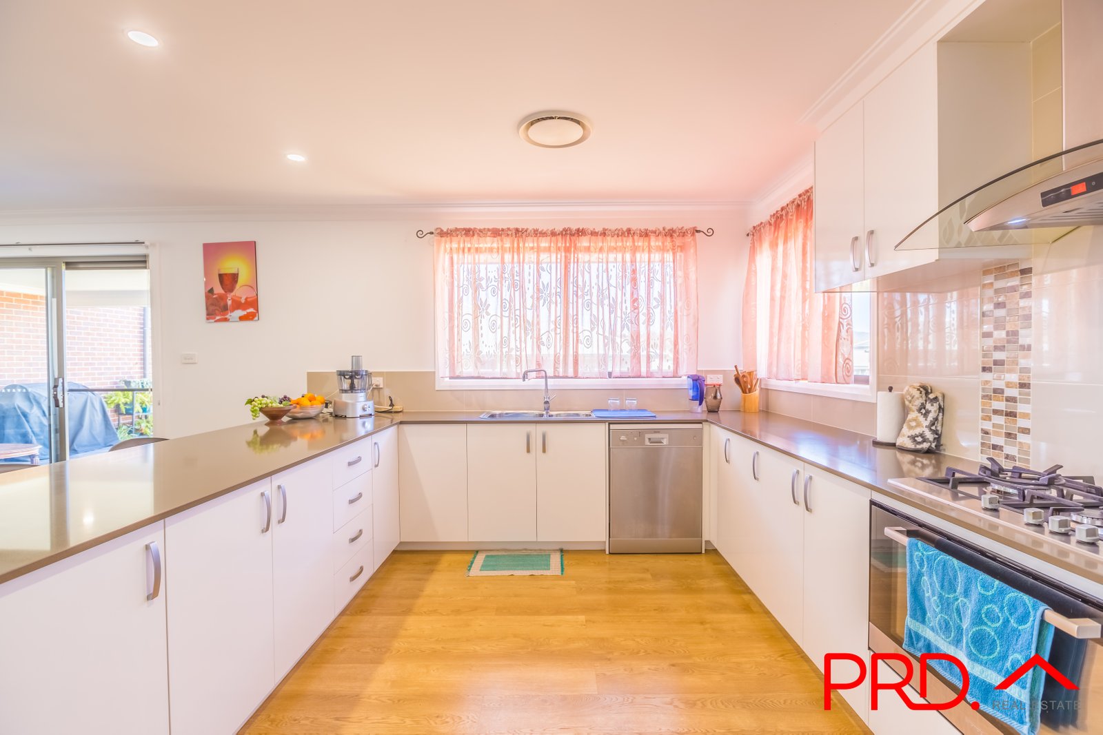 14 Kingham Street TAMWORTH 8