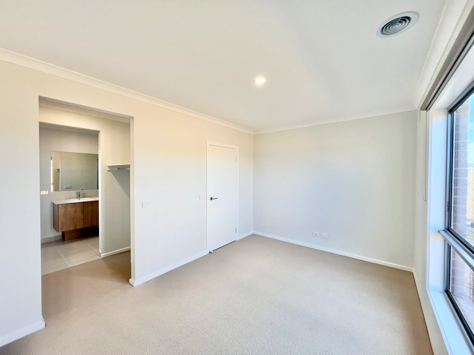 Gallery: 14 Kingston Drive