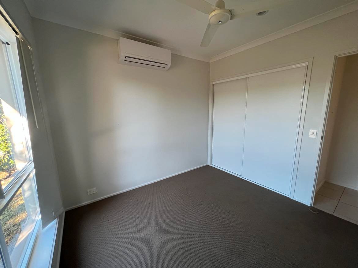 14 Koolivoo Parade BOYNE ISLAND 6