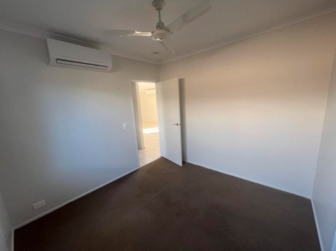 14 Koolivoo Parade BOYNE ISLAND 7