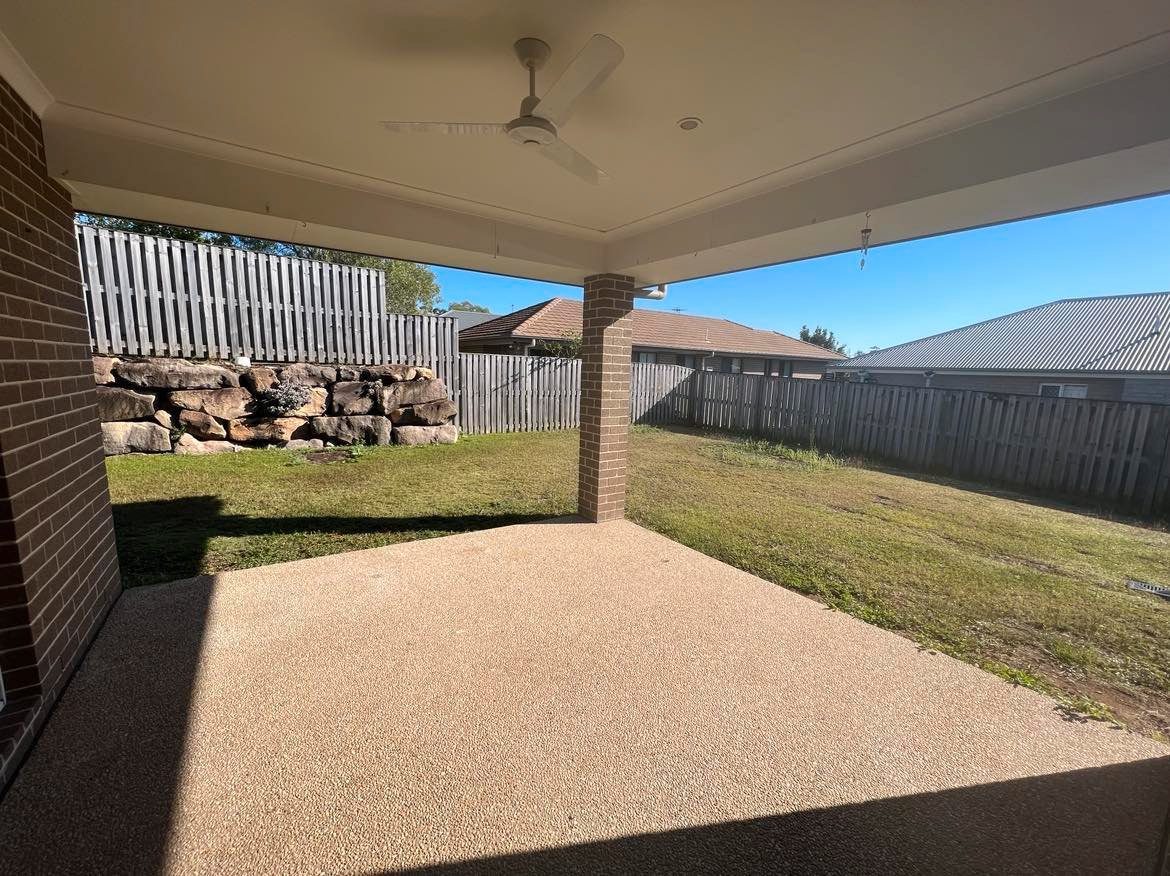 14 Koolivoo Parade BOYNE ISLAND 12