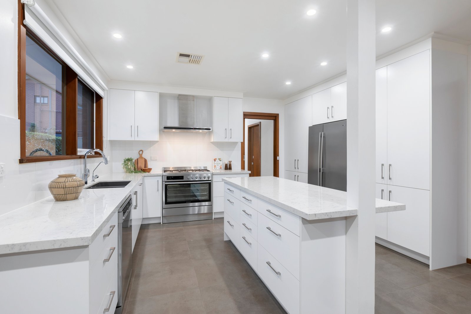 Gallery: 14 Lachlan Street