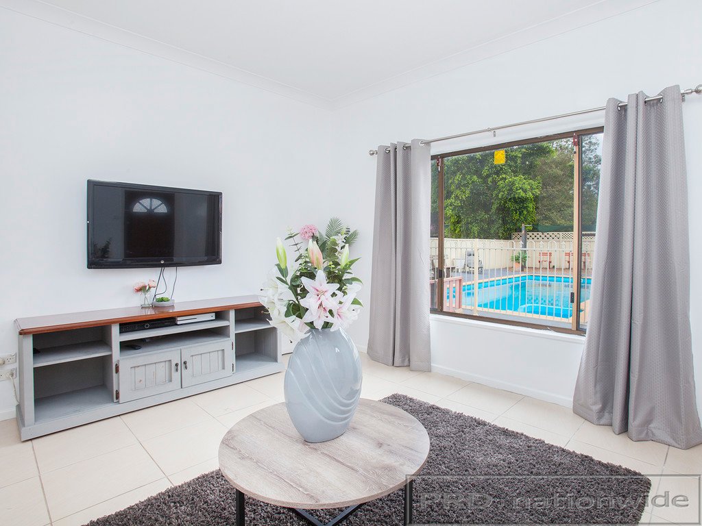 14 Lang Crescent TARRO 6