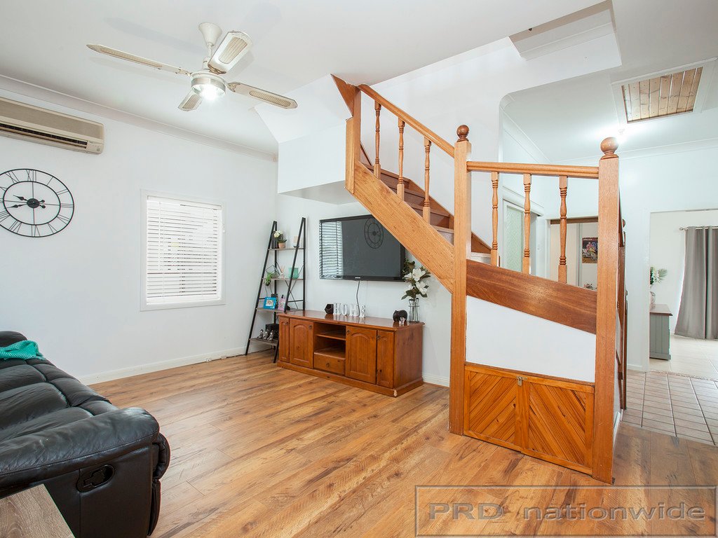 14 Lang Crescent TARRO 8