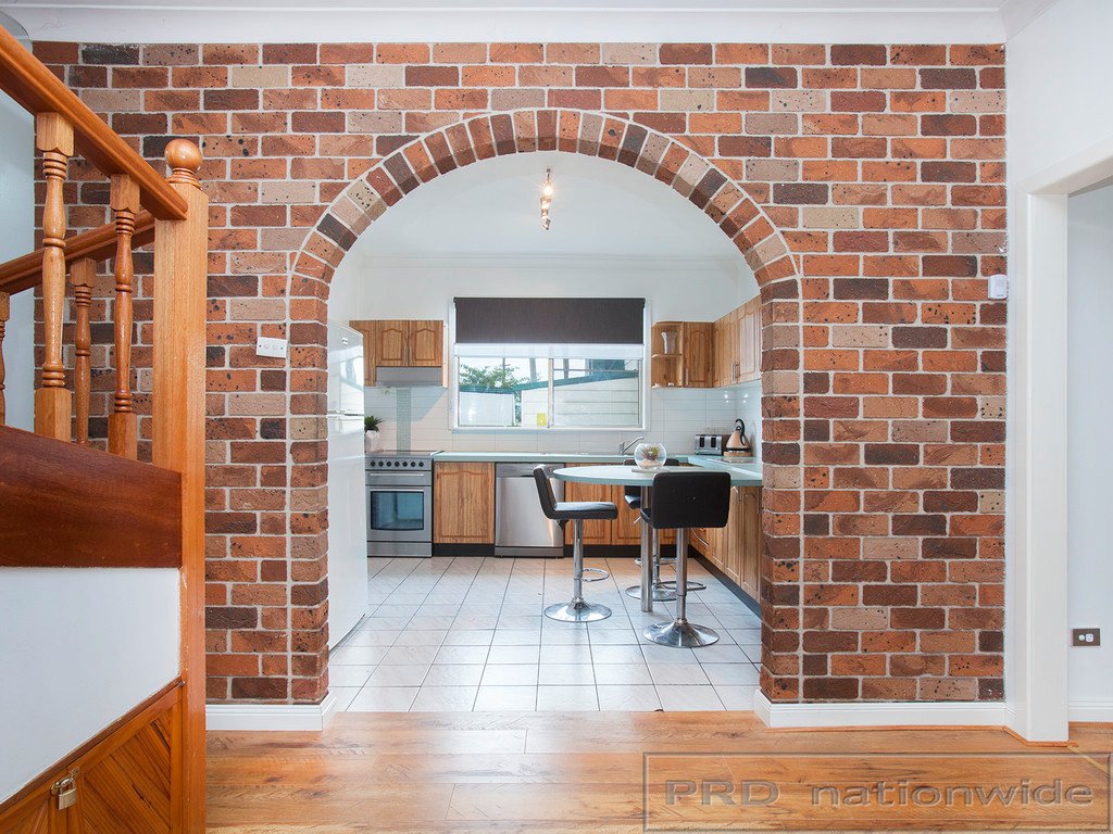 14 Lang Crescent TARRO 9