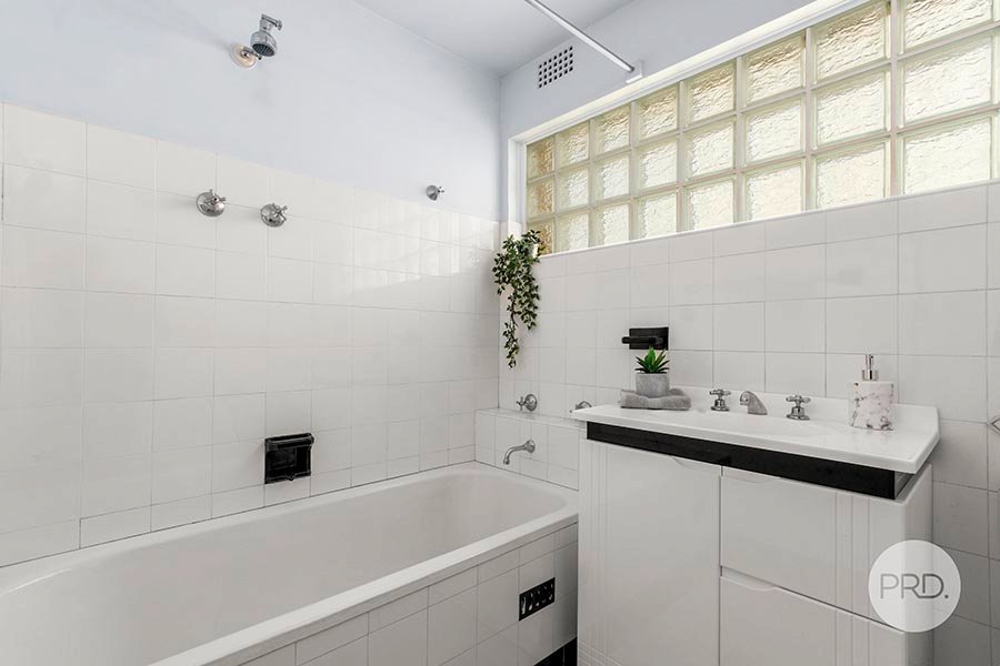 14 Lansdowne Parade OATLEY 7