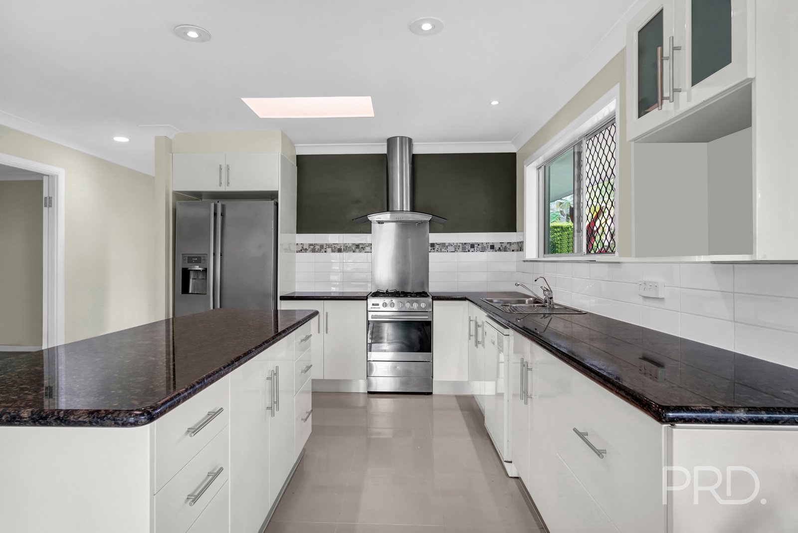 14 LAURETTE Avenue THORNLANDS 16