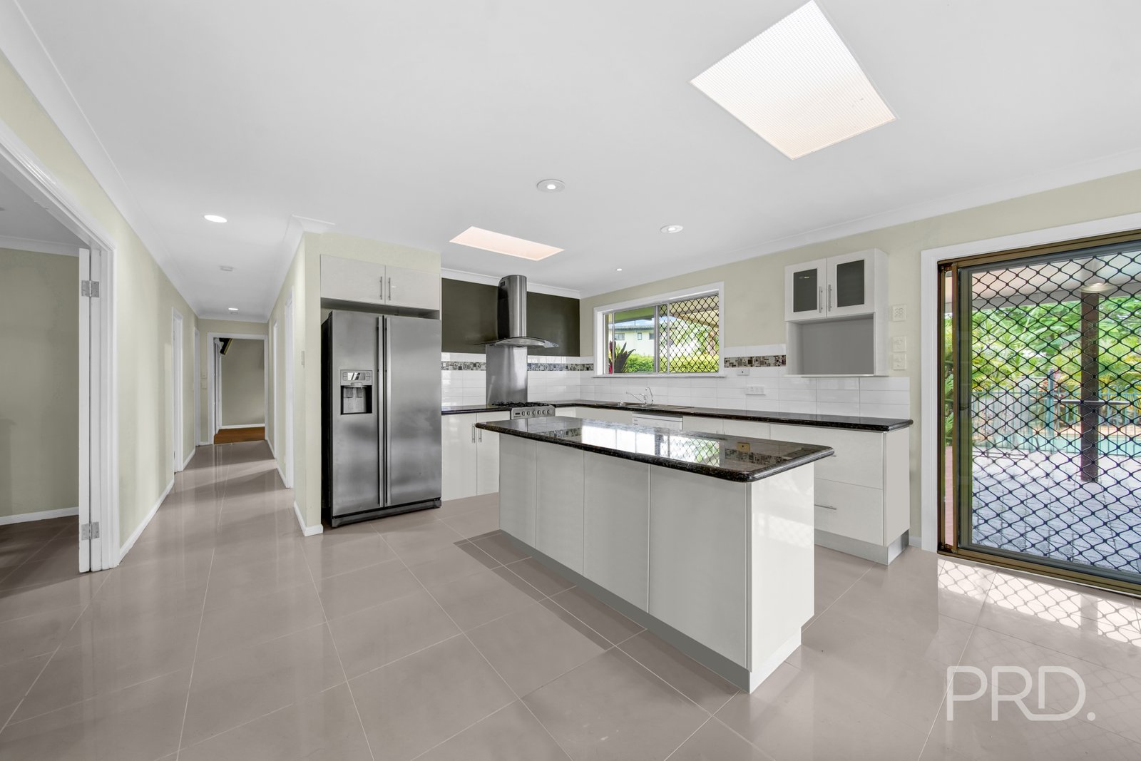 14 LAURETTE Avenue THORNLANDS 19