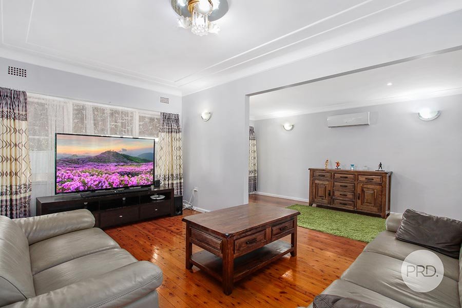 14 Lesley Crescent MORTDALE 3