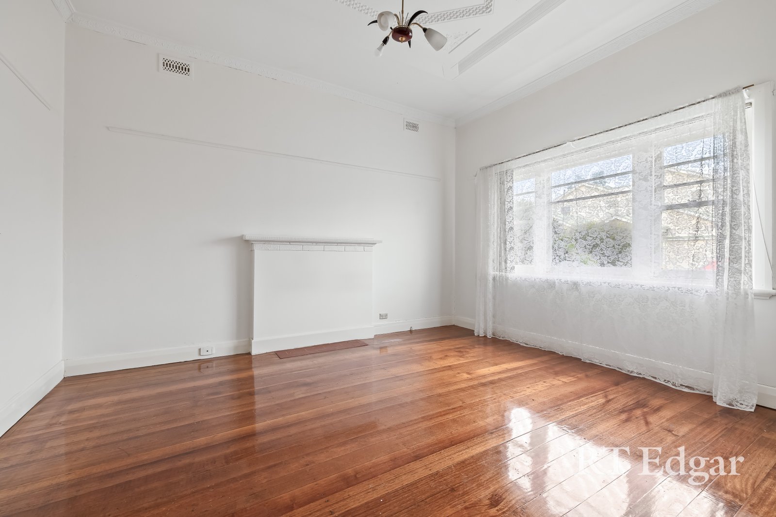 Real Estate and Property in 14 Lewis Street, Thornbury, VIC