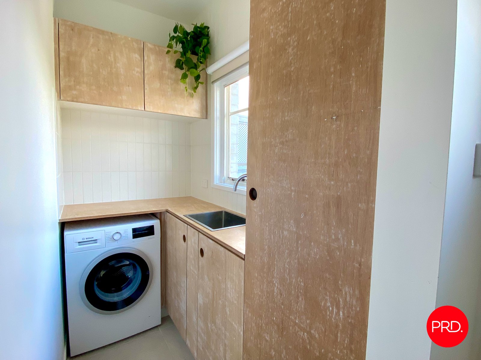 14 Ligar Street KENNINGTON 12